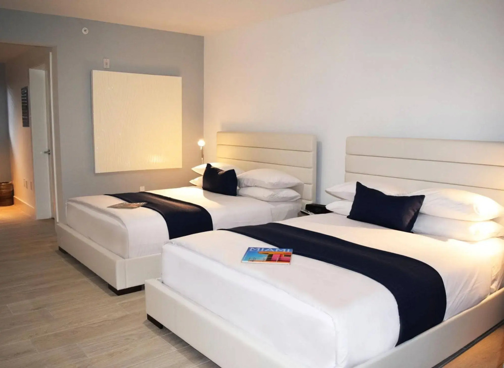 Waterside Hotel and Suites