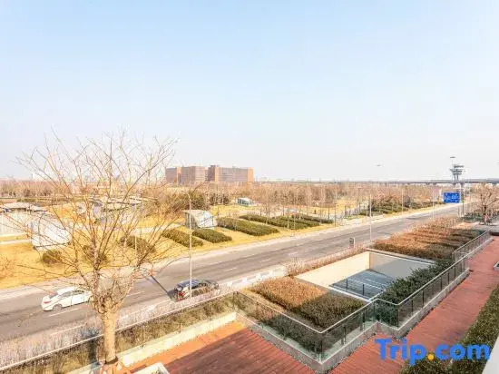 Little Bird Light Stay (Beijing Daxing International Airport Branch)