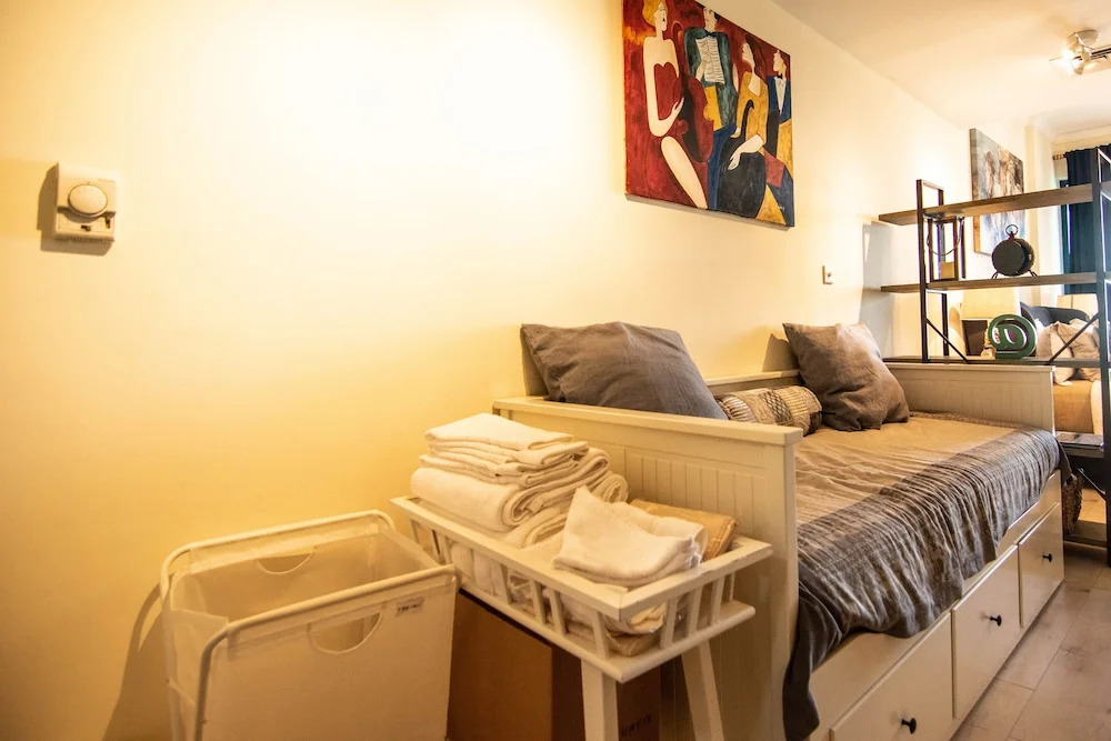 Lux BnB I X1 Tower I Golf Course & Sea Views