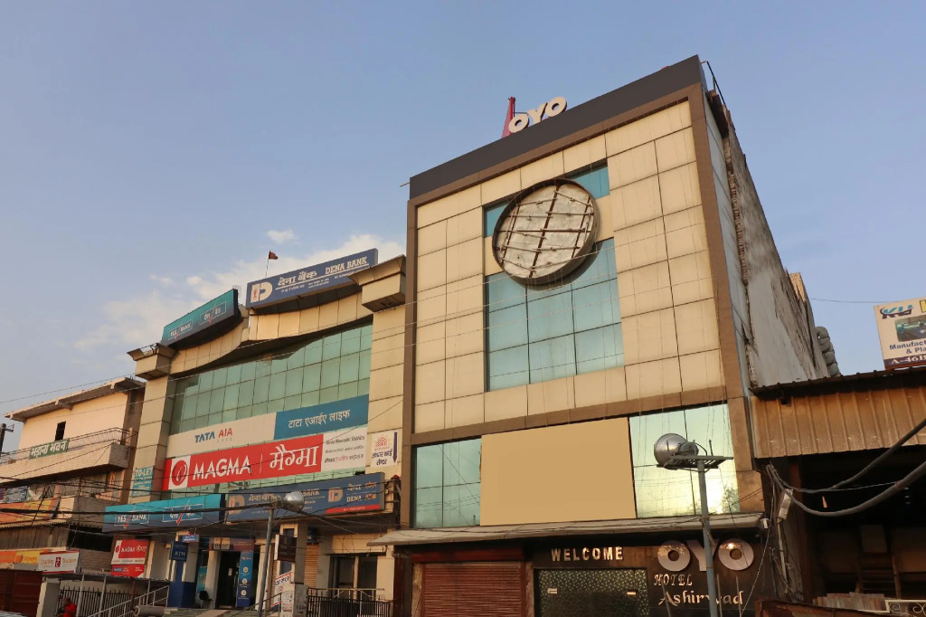 OYO 834 Shree Balaji Hotel
