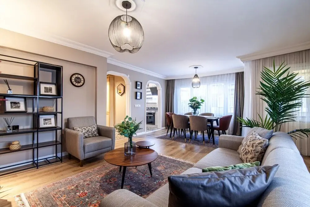 Modern Flat Close to Istiklal Street With Balcony