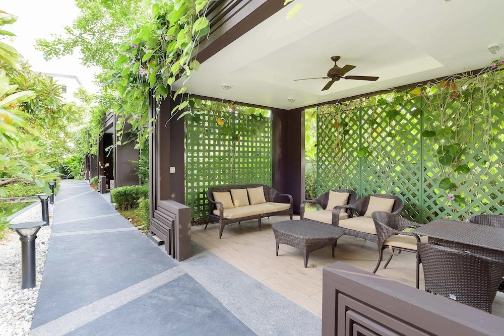 Menam Residence By Favstay