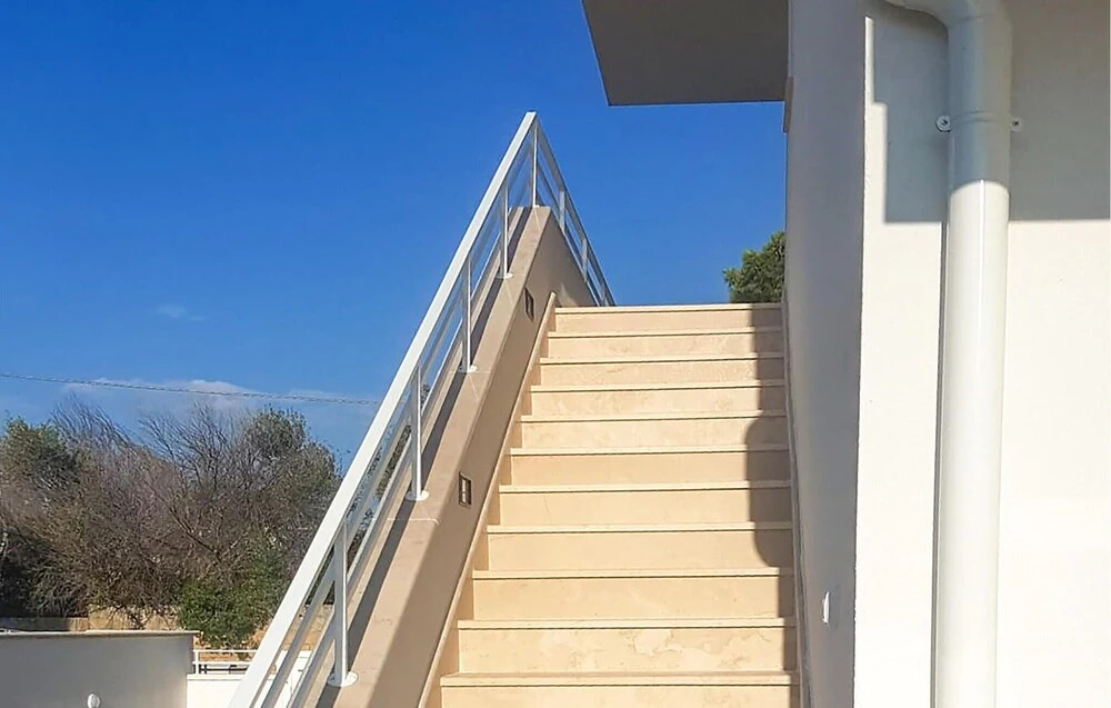 Beautiful Apartment in Torre Pali With Wifi and 2 Bedrooms