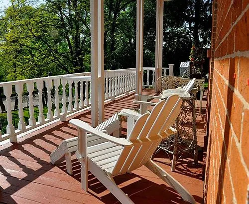 Bernadine's Stillman Inn