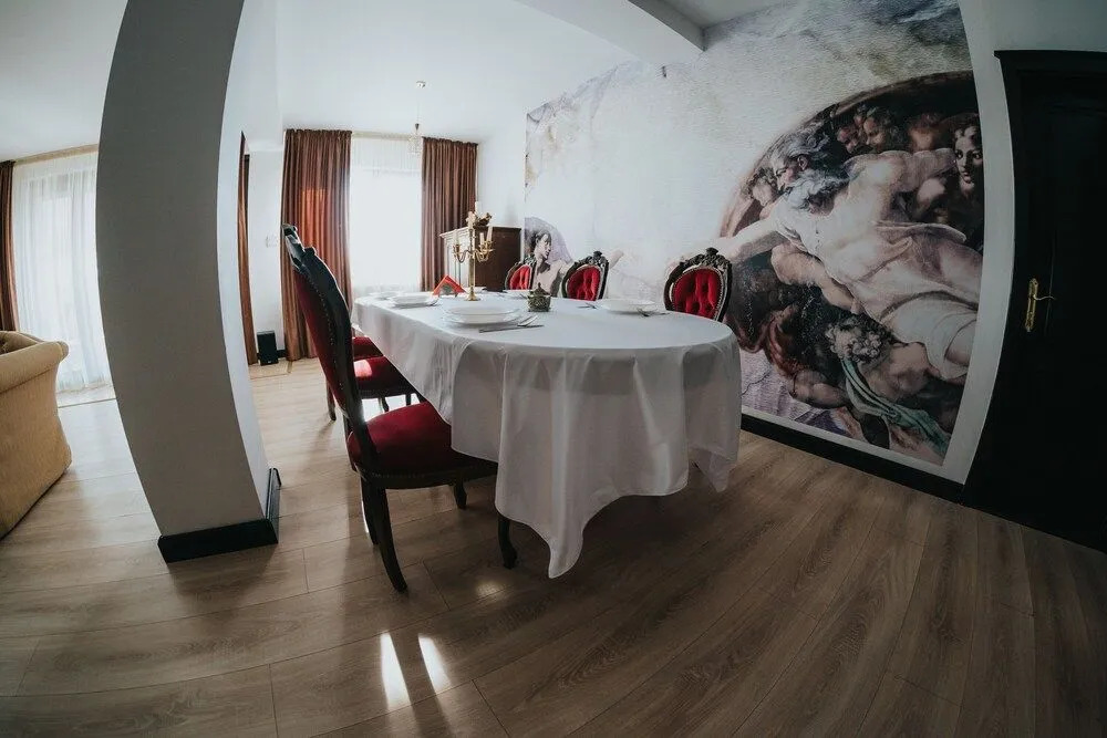 Carla Residence