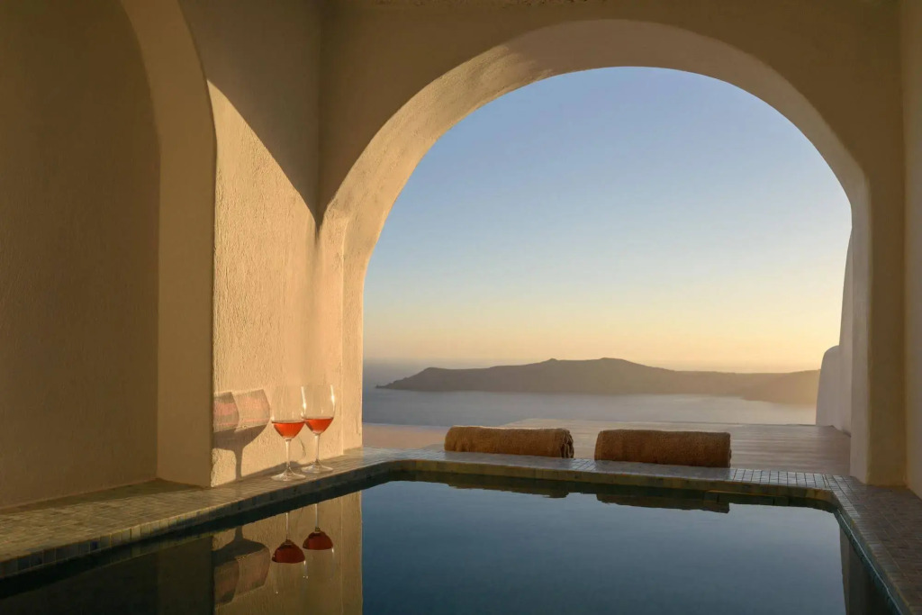Abyssanto Suites and Spa