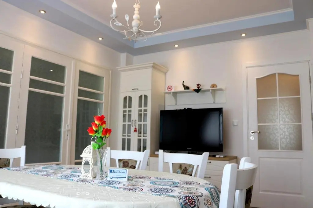 Central Varna Apartment - Lets4Holiday