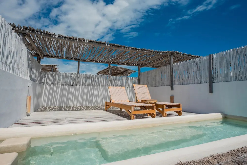 Punta Blanca | Beachfront Boutique Hotel