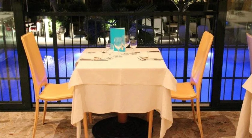 Termini Beach Hotel & Suites
