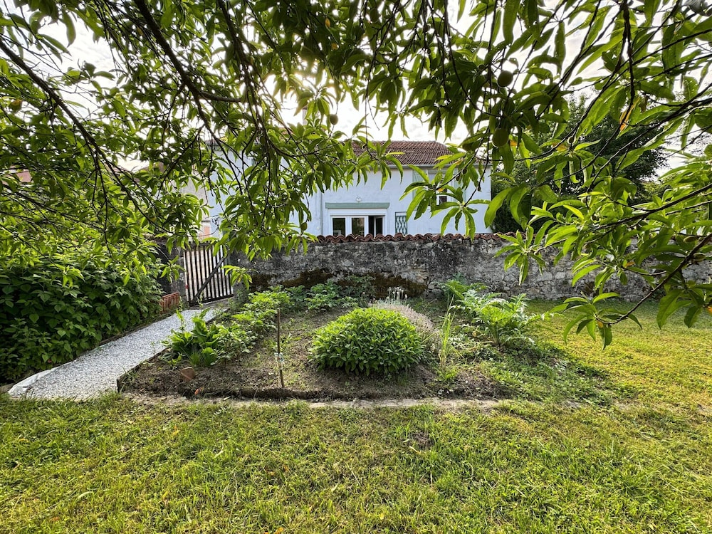 Charming and Comfortable Holiday Home in Melay