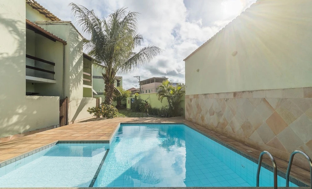 Casa 4Q em Condomínio c\/ Piscina NAT0202