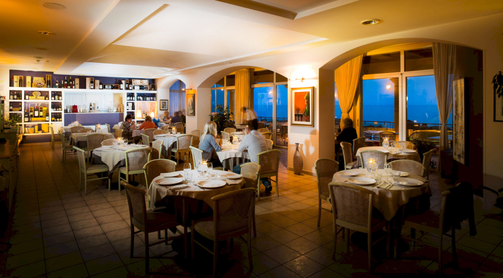 Janus Hotel