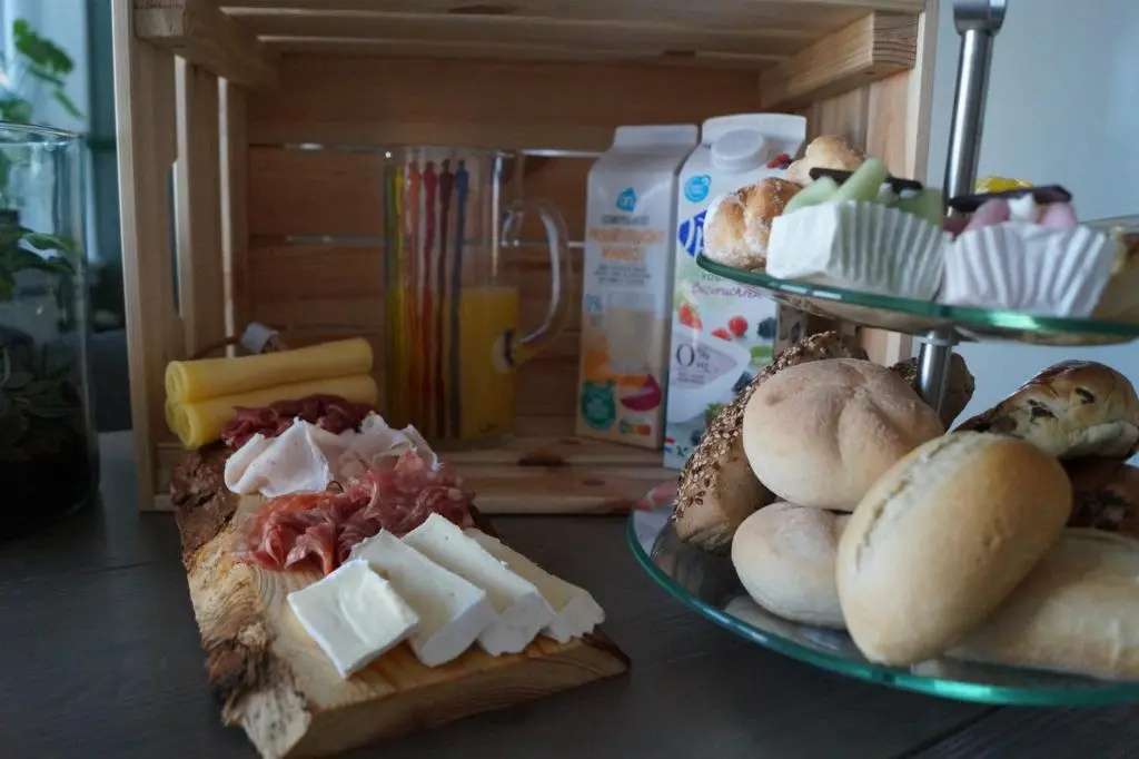 Breakfast at Carin’s