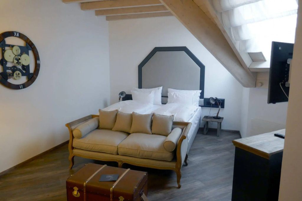 Boutiquehotel Thessoni Classic Zürich-Regensdorf & Residence Thessoni Home 350m distance to mainbuilding