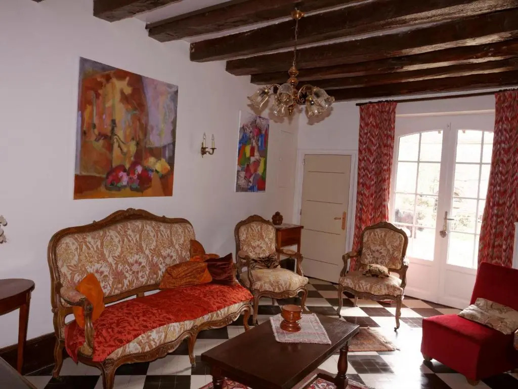 Gîte spacieux au cœur du Val de Loire, entre Orléans et Blois, avec jardin, cour fermée et BBQ ! - FR-1-590-106