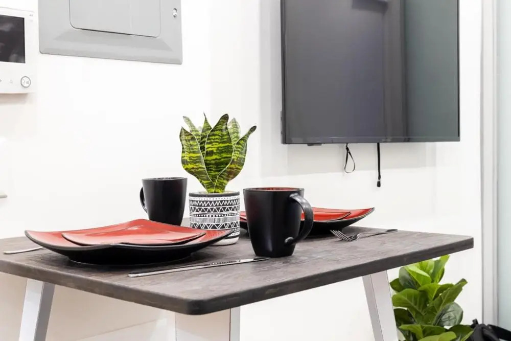 317-1a New Modern 1BR W D Walk to Central Park