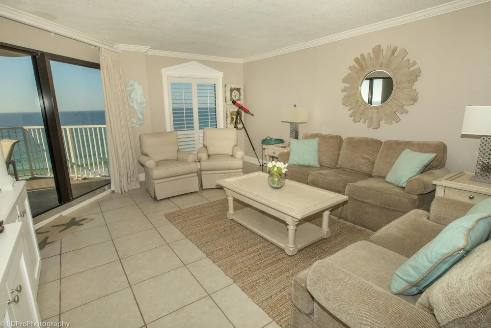 Inlet Reef 403 2 Bedroom Condo by RedAwning
