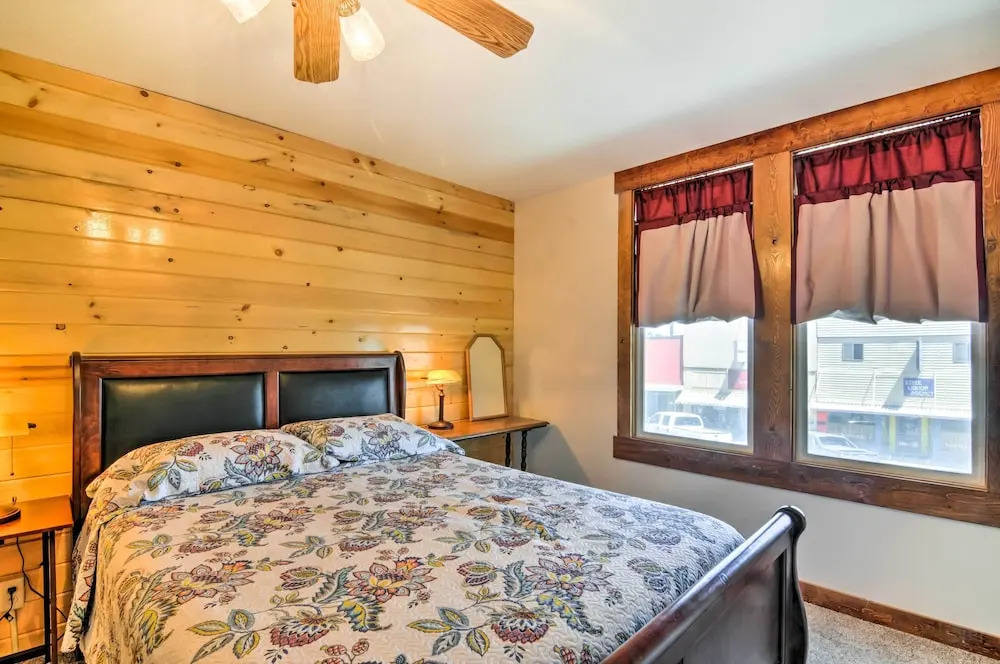 Updated Main St Apt. Near Fishlake & Capitol Reef!