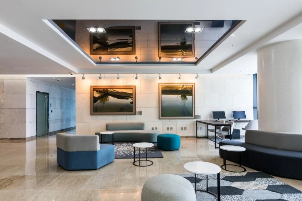 CO-OP City Hotel Harborview