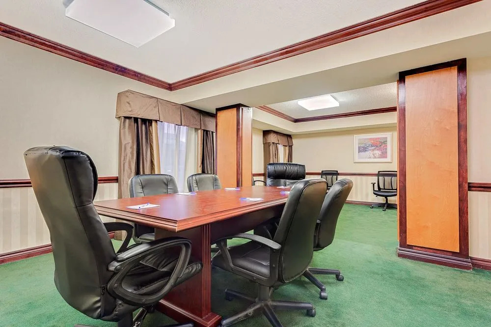 Baymont Inn & Suites Kalamazoo East