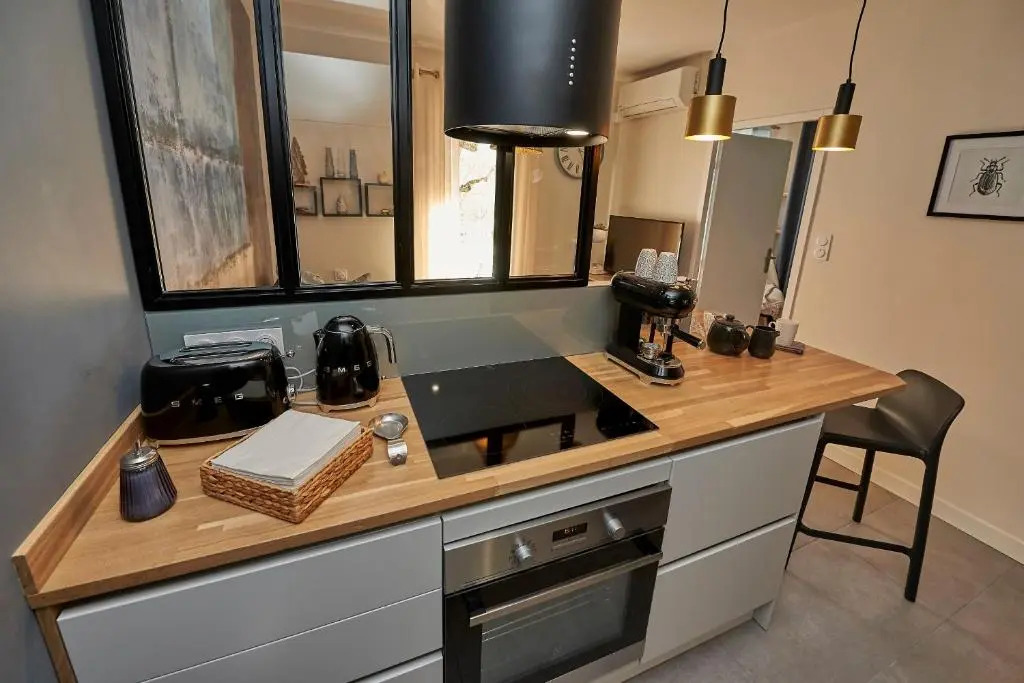 Beautiful apartment with terraceair conditioned-beautifully decorated #K6