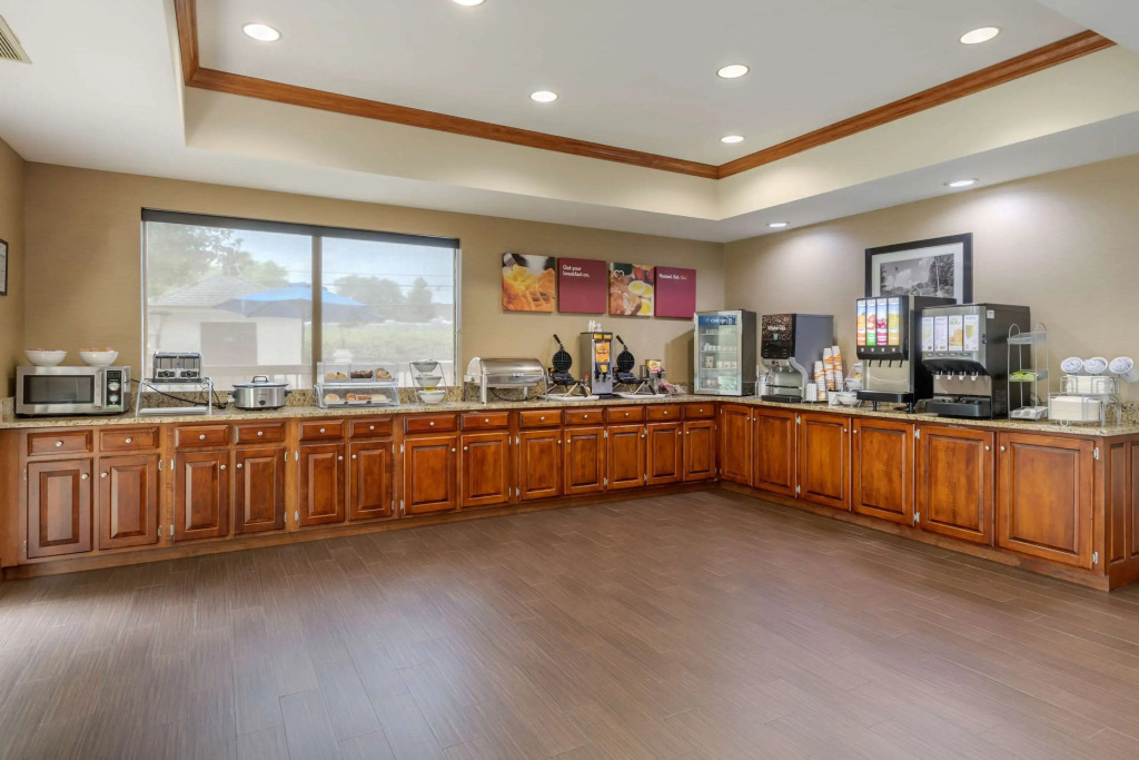 Comfort Suites Johnson City near University