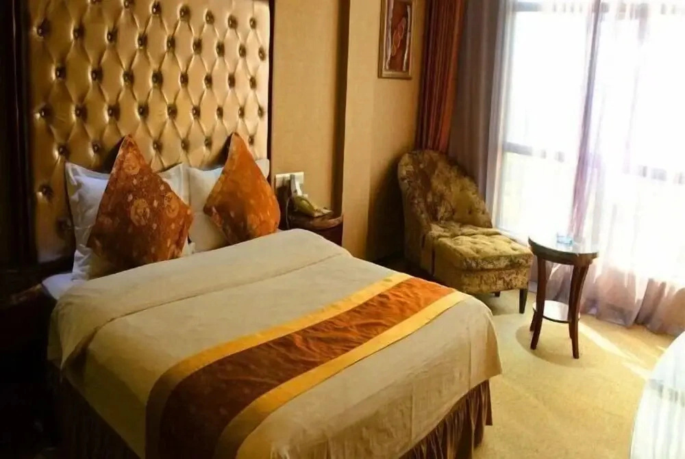 Vienna Smart Hotel