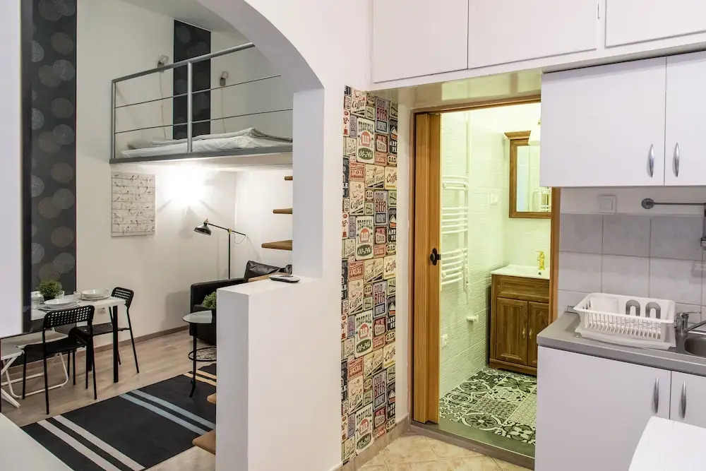 Cosy studio flat, Síp street