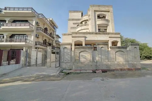 OYO 28853 Harkesh Residency