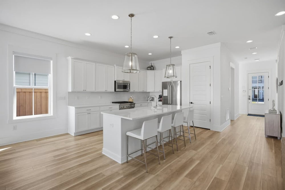 7BR Heart of Home W Pool Near the Beach