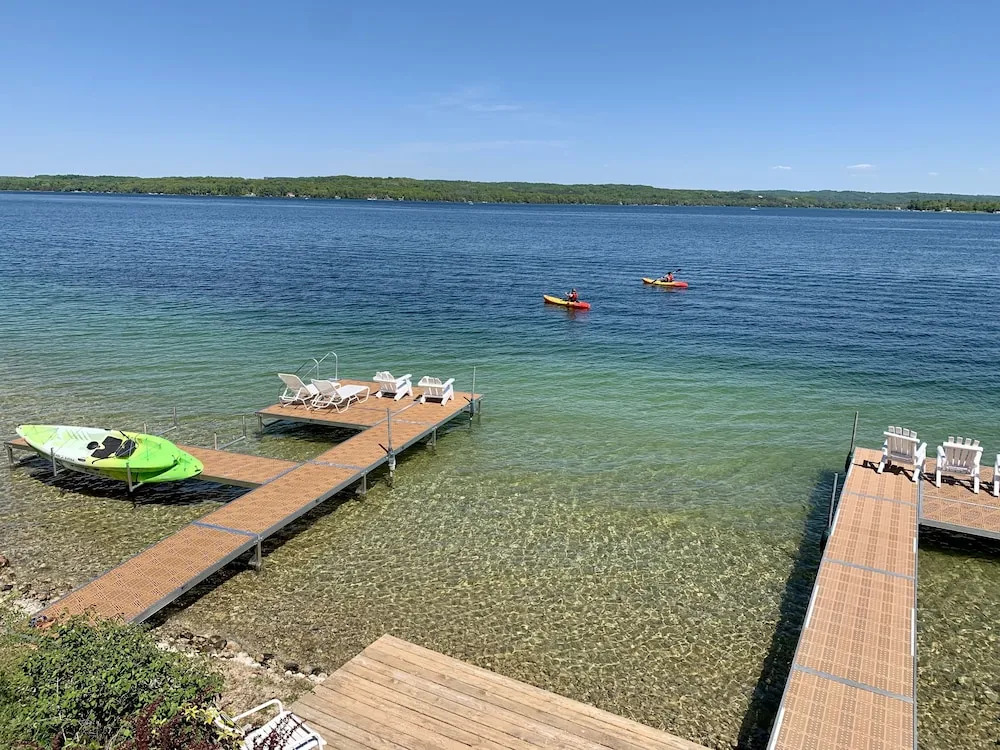 Whaleback Inn