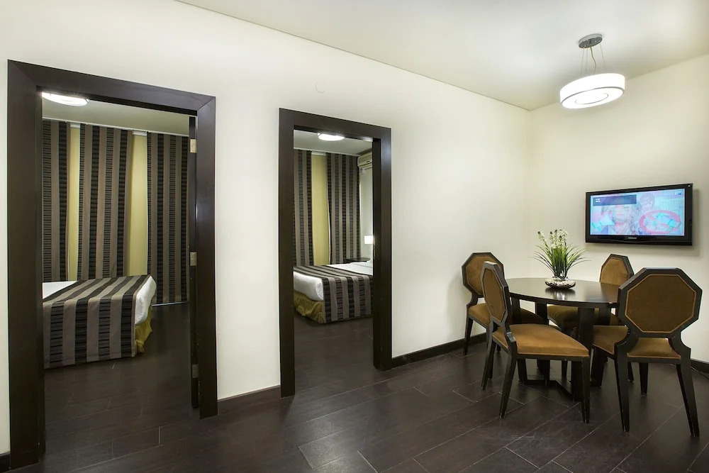 Orient Queen Homes Hotel