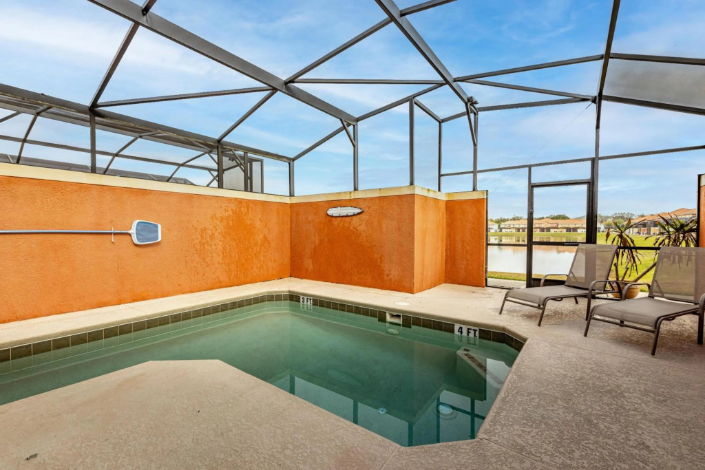 Spetacular TownHome With Private Pool close to Disney 8919PP