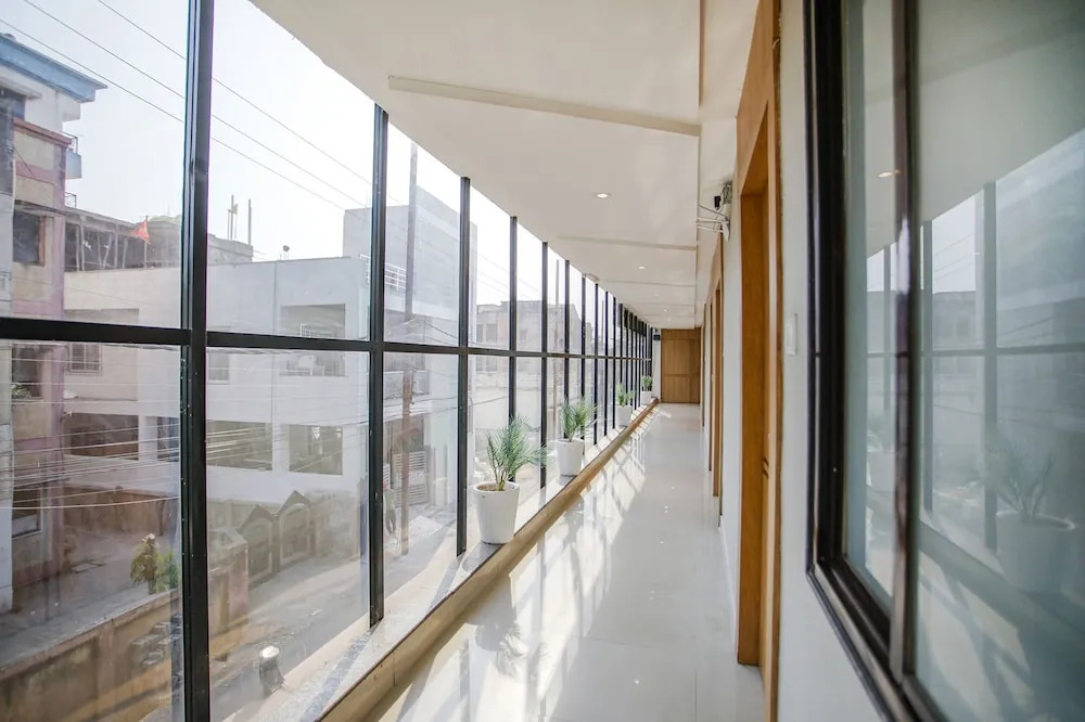 Super Hotel O Raipur