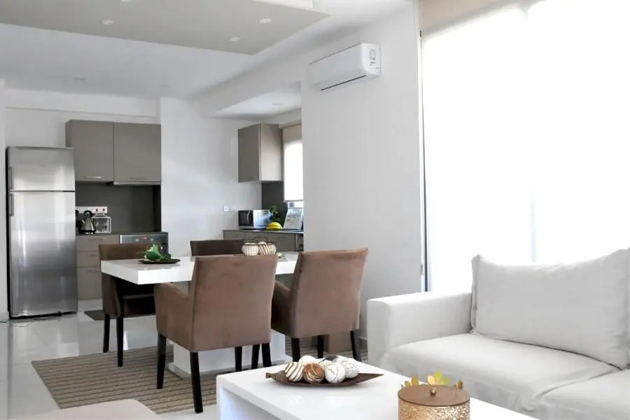 Zenobia Luxury City/Beach Apts No.1