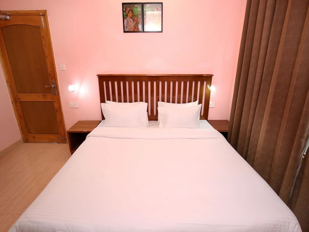 OYO 9838 Home 2BHK Whistling Pines Bharari