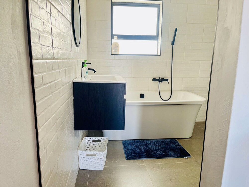 Room in B&B - Trendybliss Guest House - N0295