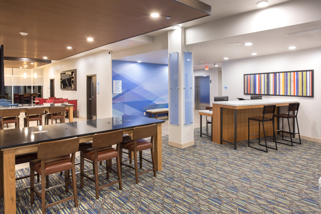 Holiday Inn Express & Suites Lincoln I - 80 by IHG