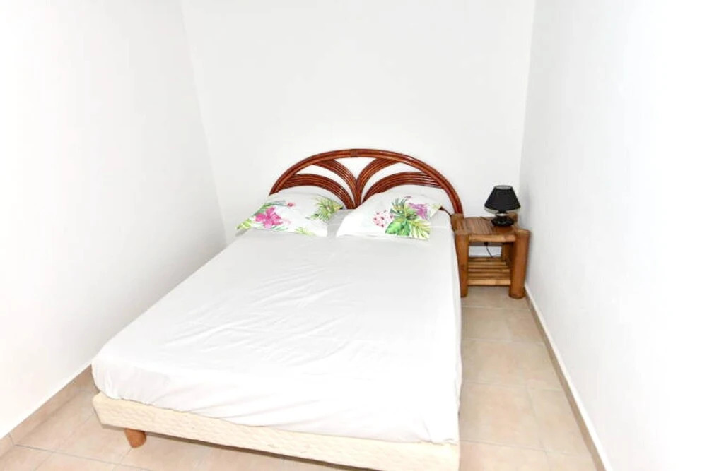 Villa With 3 Bedrooms in Saint François, With Wonderful sea View, Private Pool, Enclosed Garden