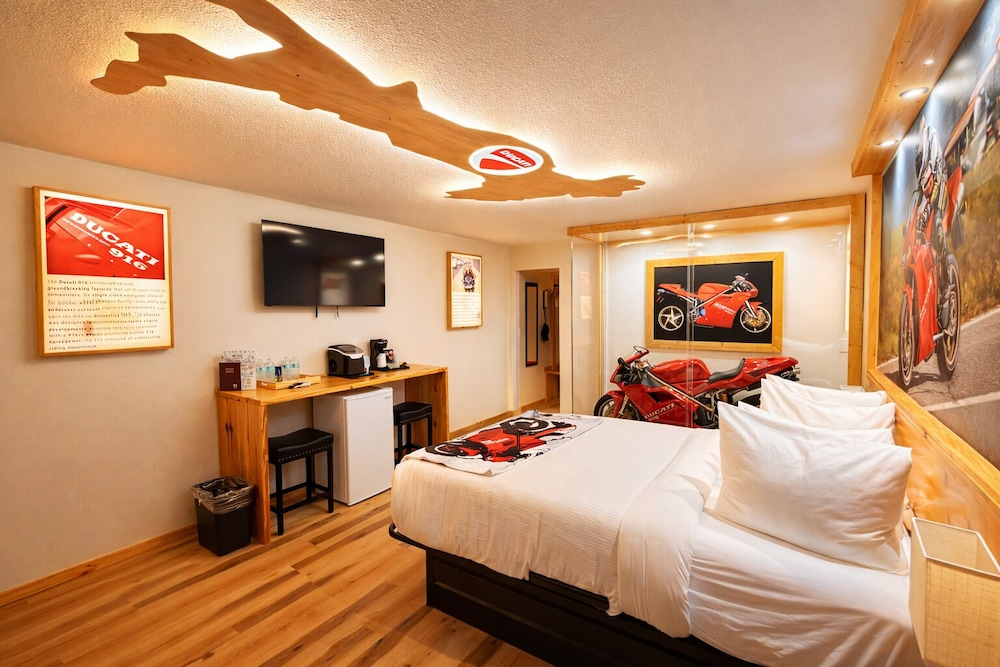 Motorcycle Inn