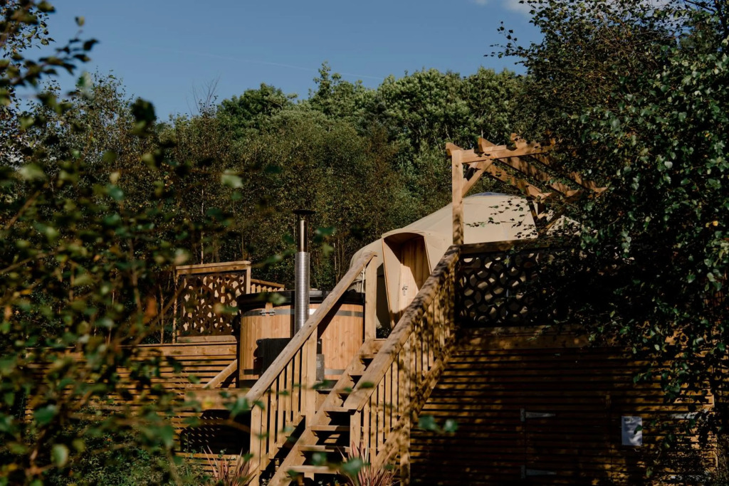 Yurtshire Eavestone Lake - Birch Yurt