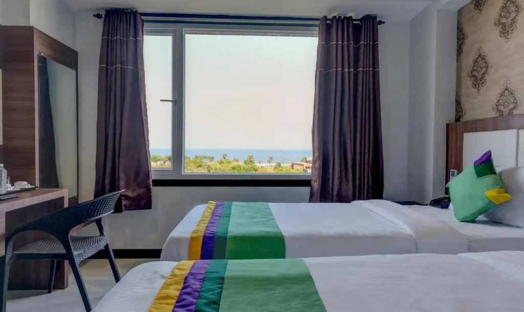 Treebo Rushi Grand, 1 km to Rushikonda Beach