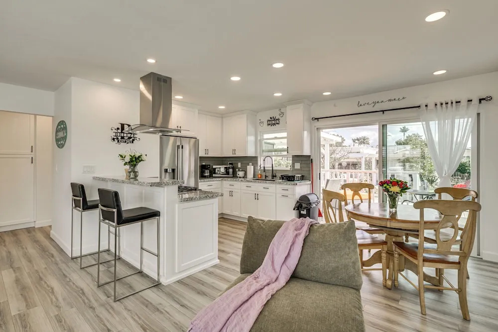 'breeze by the Marina' Chula Vista Getaway!