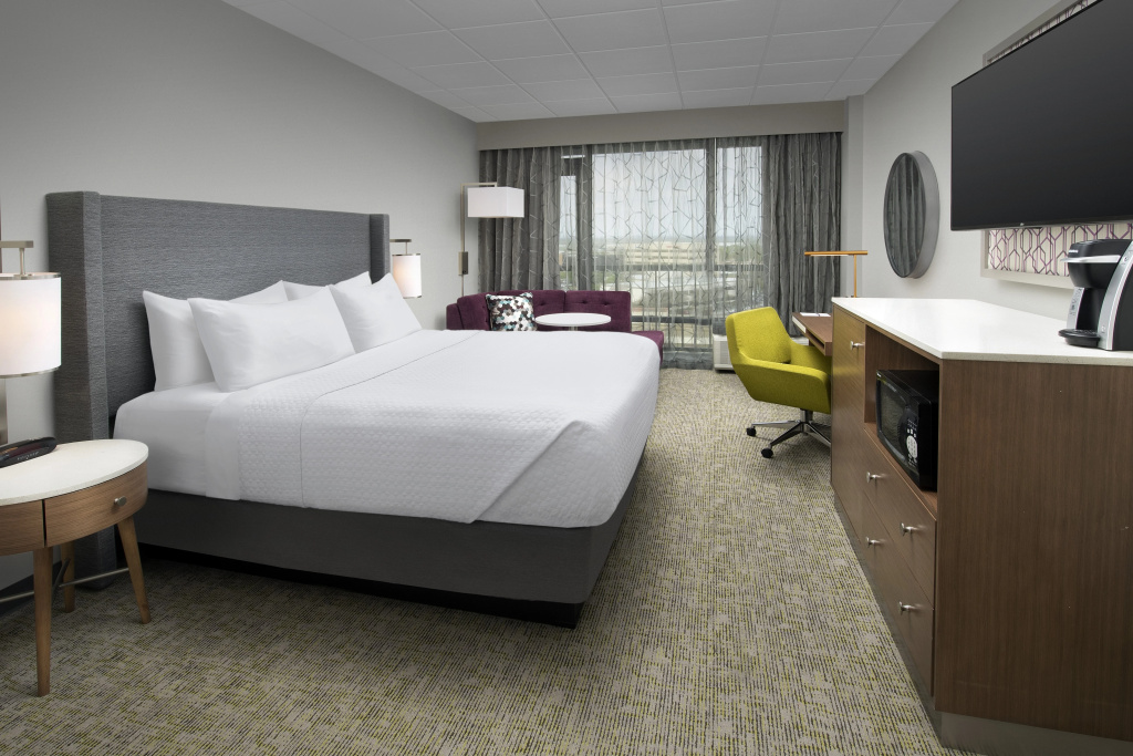 Crowne Plaza San Antonio Airport by IHG