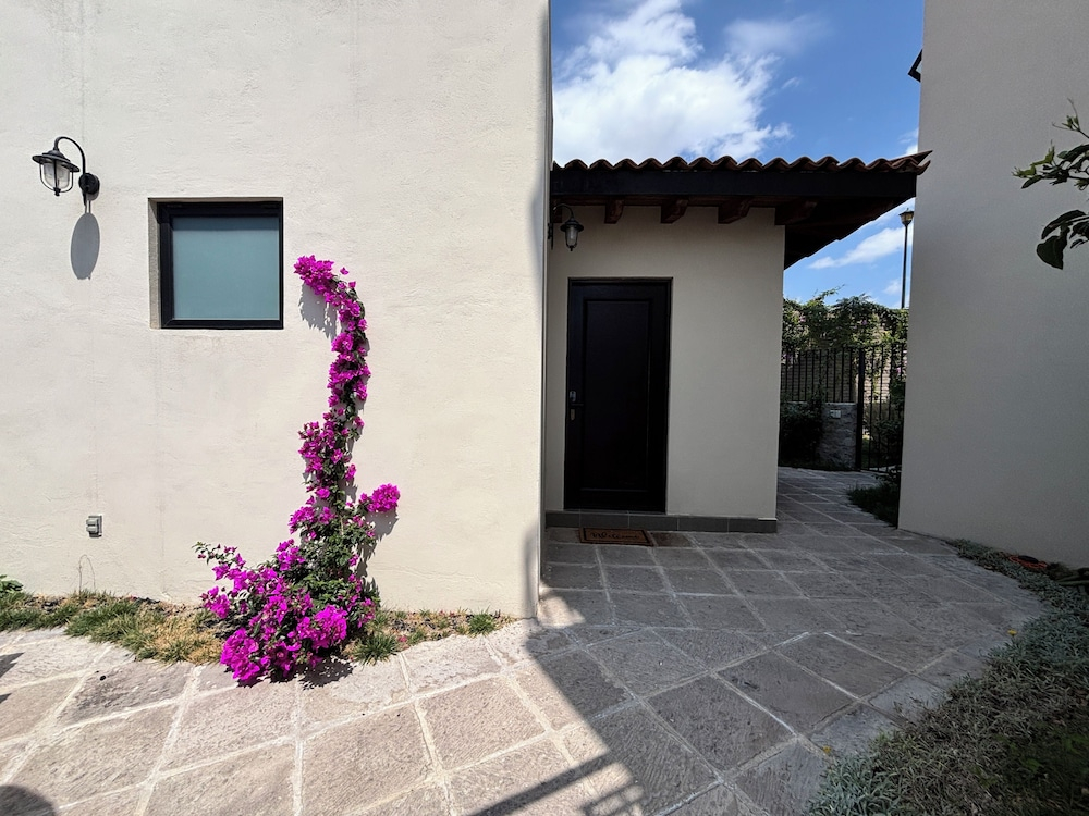 Private Hot Tub - 2BR in Nueva Escondida