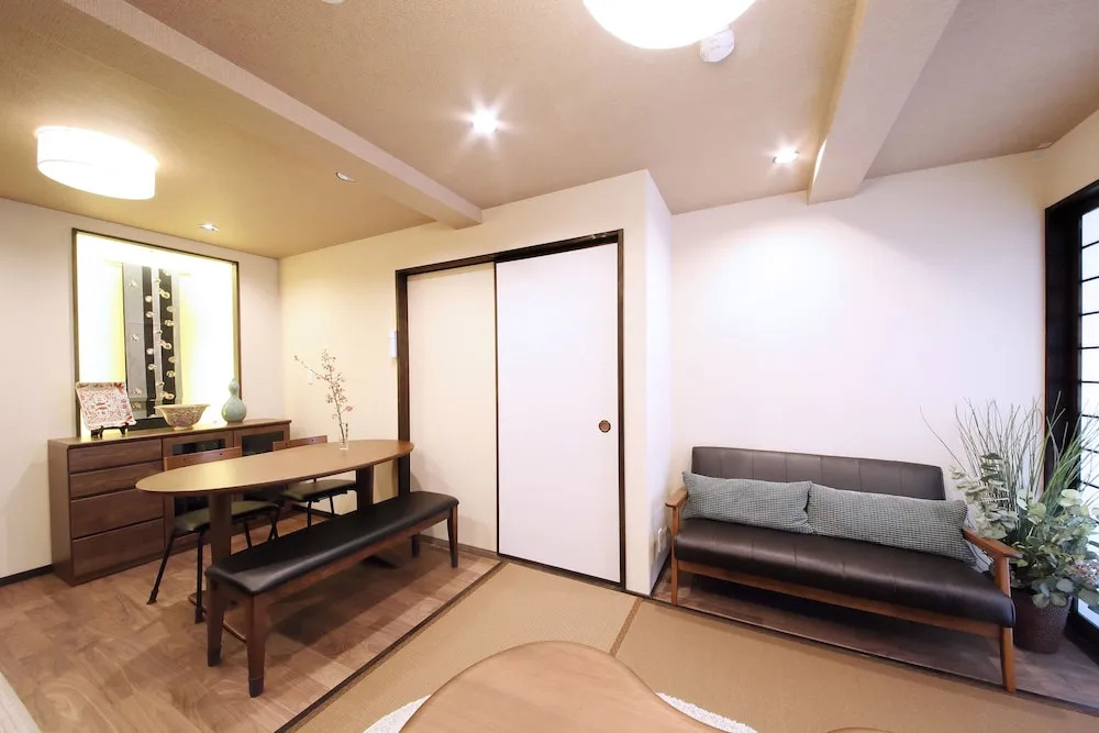 Guest House Nishijin Yui