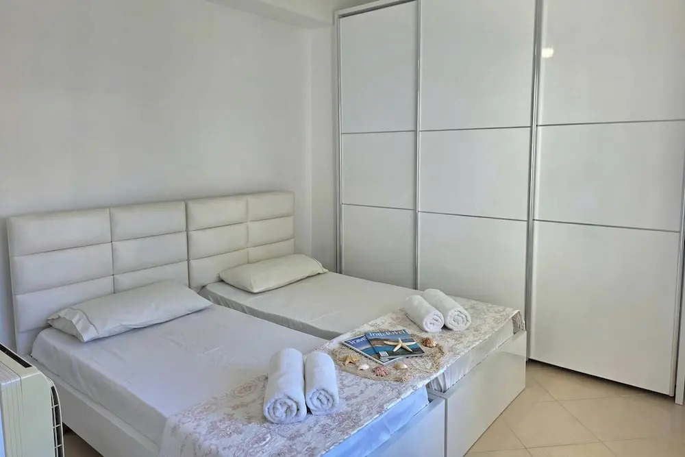 Brisa Del Mar Beachfront Apartment 116