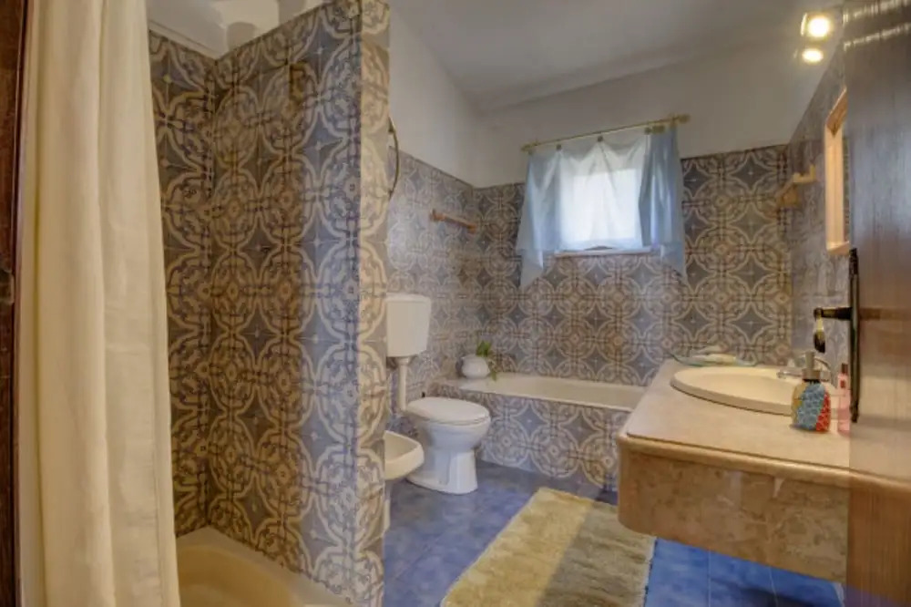 Villa - 2 Bedrooms with WiFi and Sea views - 107983