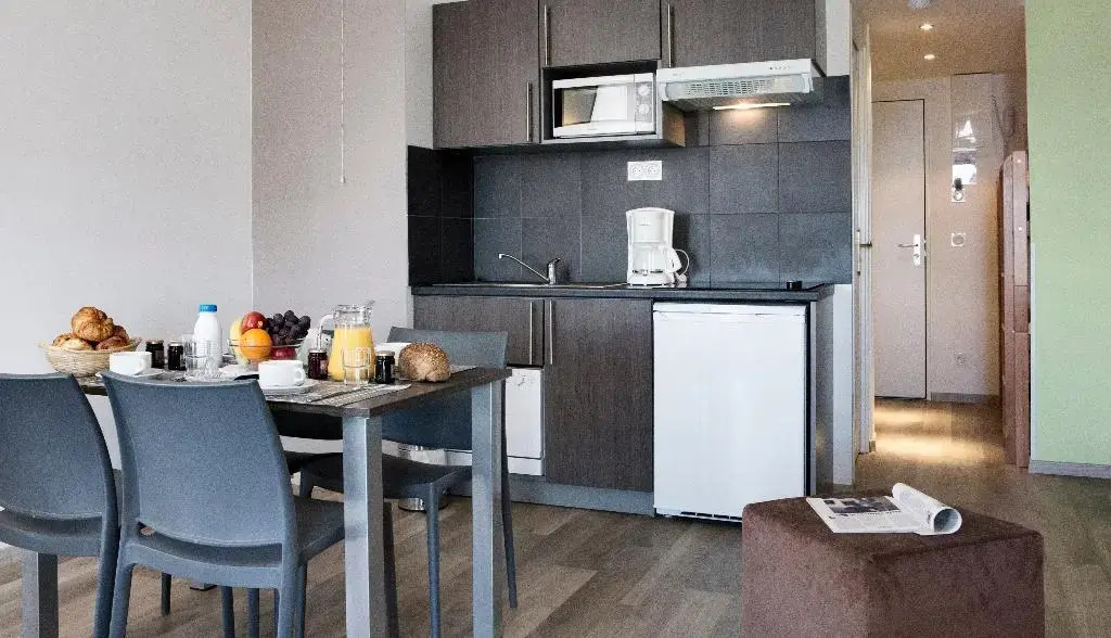 SOWELL RESIDENCES Pierre Blanche