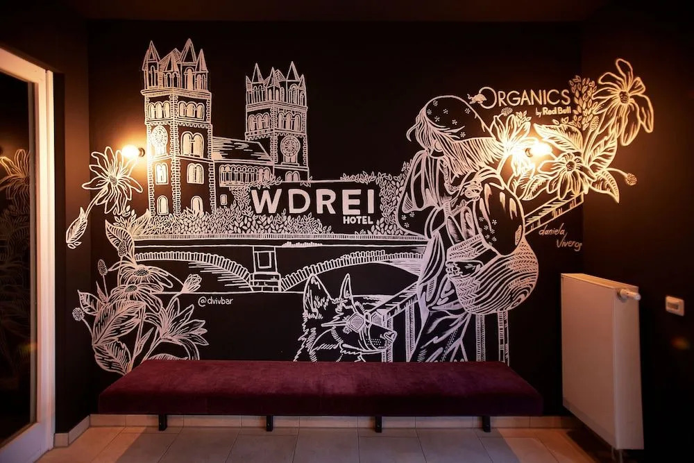 Wdrei Hotel